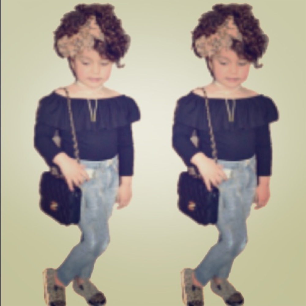 2 pcs black casual top and blue jean bottom